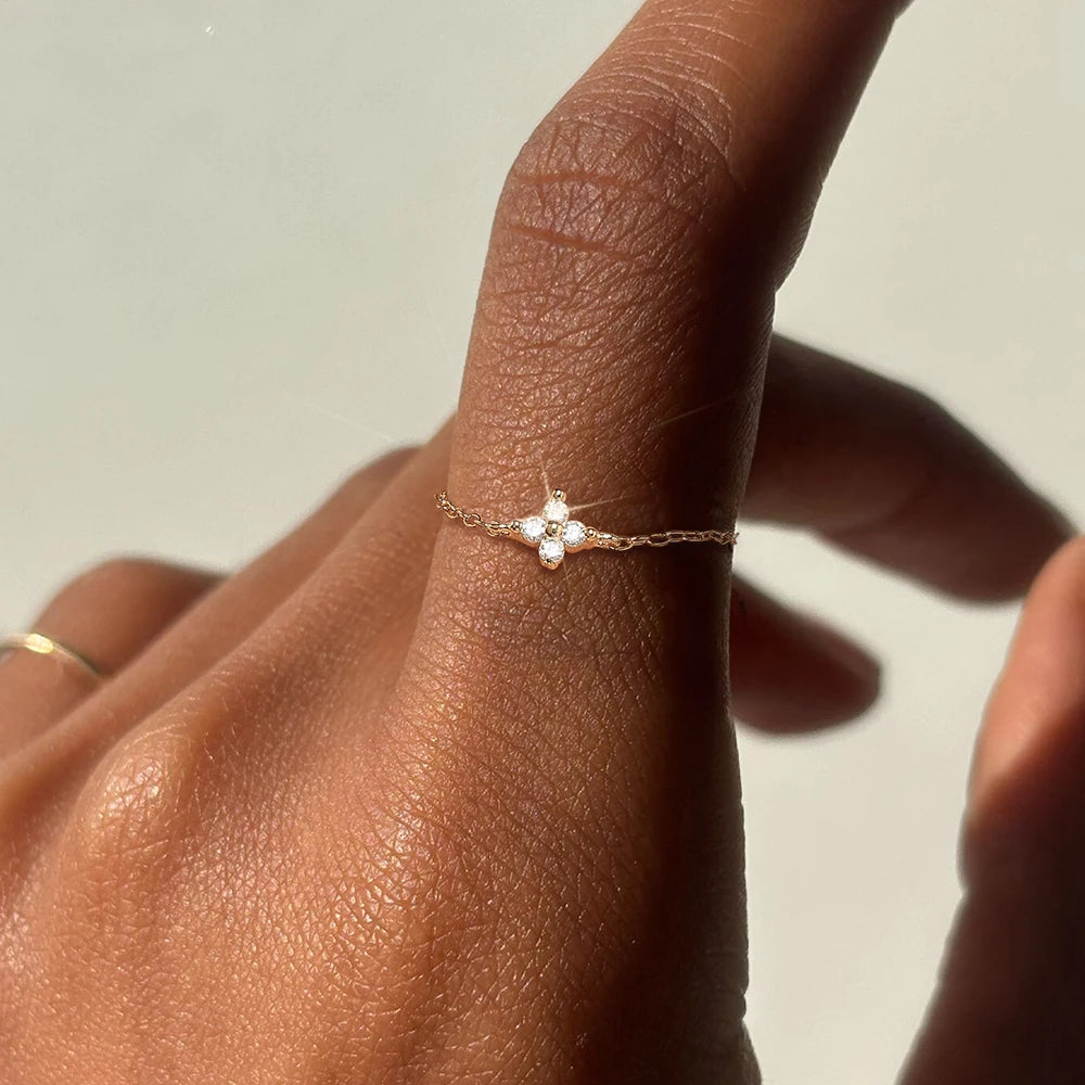 Delicate Chain Ring With Star - Sterling Silver