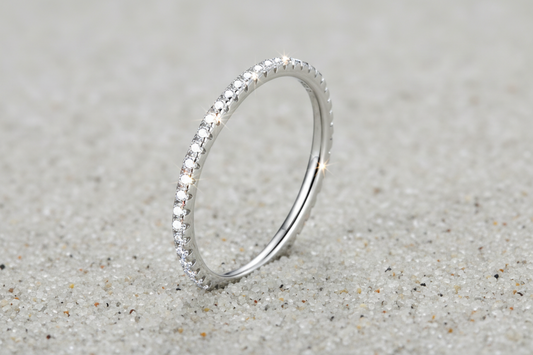 925 Sterling Silver Ring with Zirconia Stones