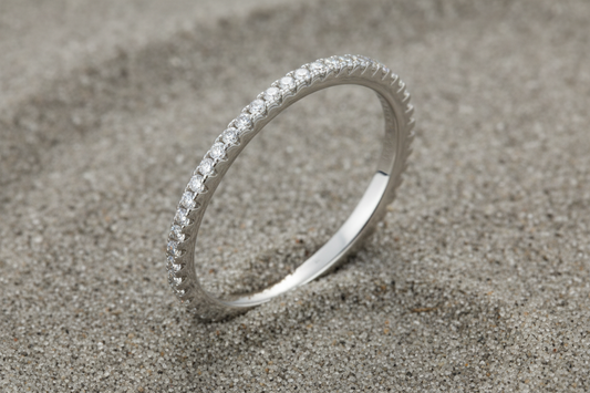925 Sterling Silver ring with Zirconia Stones